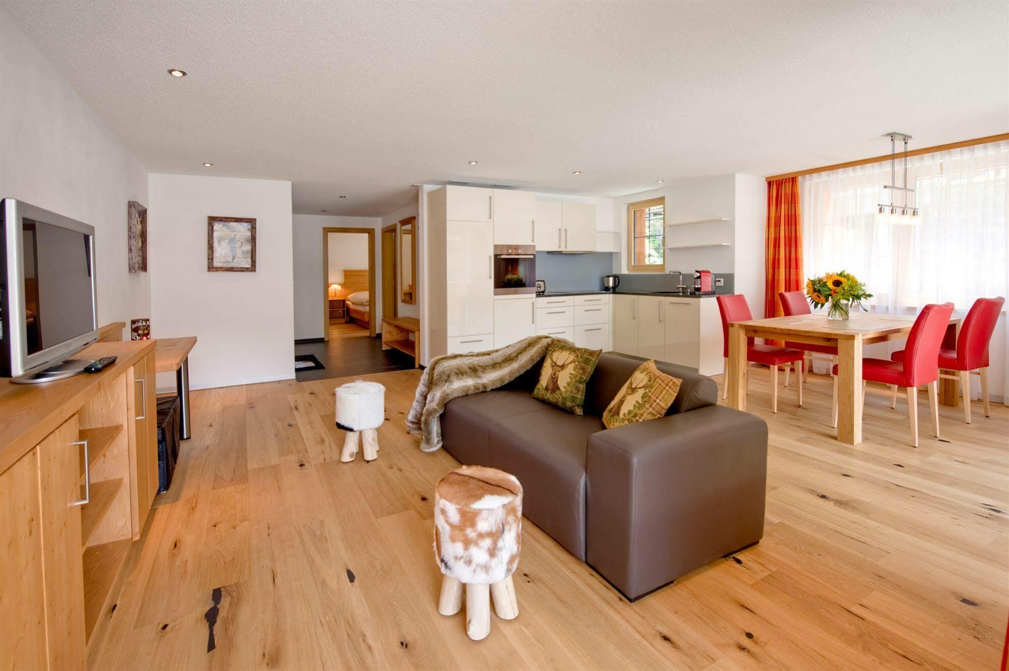 Jaegerhof Serviced Apartements ツェルマット エクステリア 写真