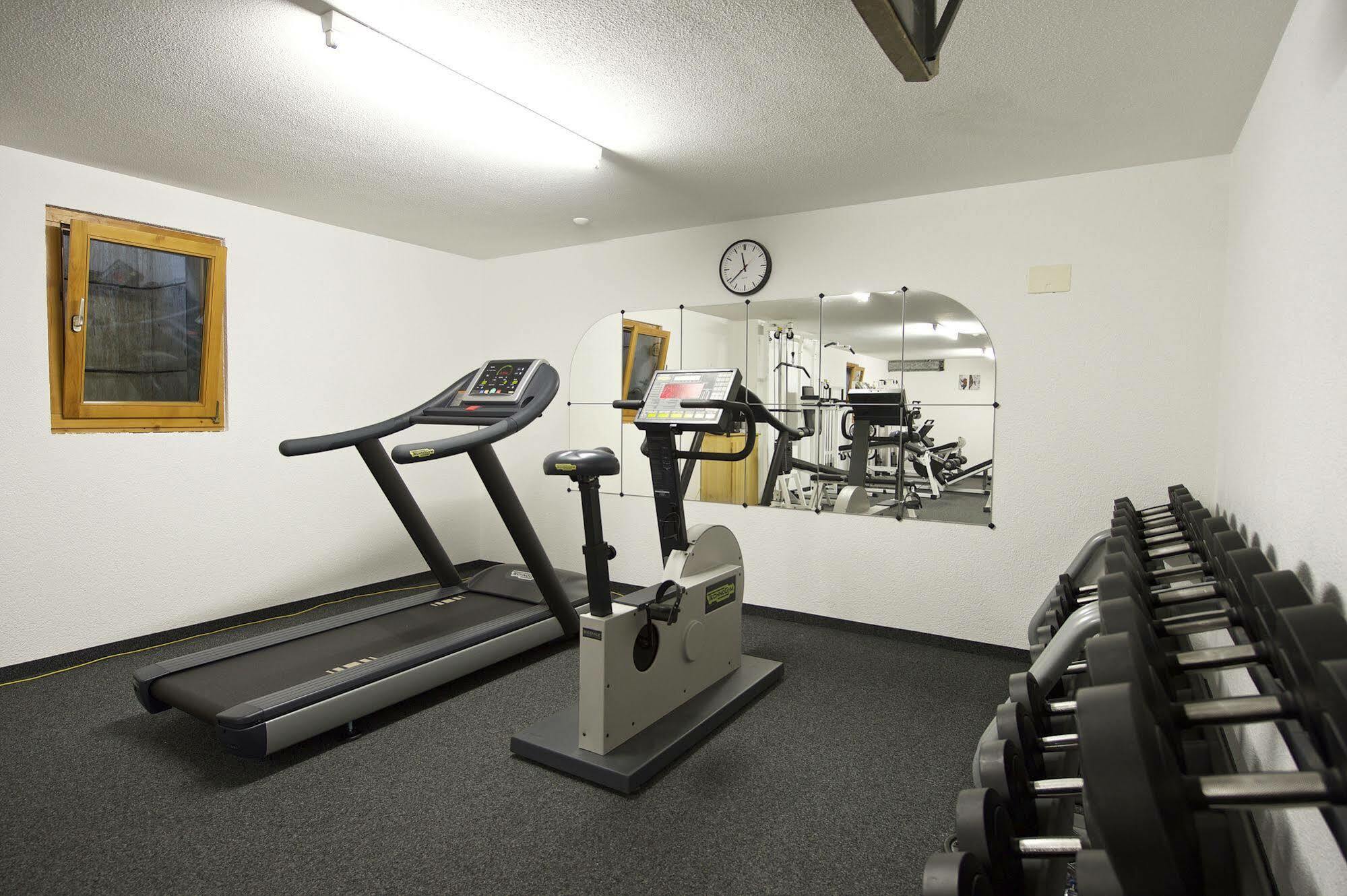 Jaegerhof Serviced Apartements ツェルマット エクステリア 写真